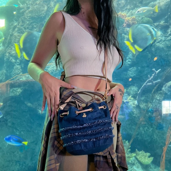 ꧁ Teenie Weenie Gold Bear Y2K Denim Bucket Bag ꧂ - Picture 1 of 4